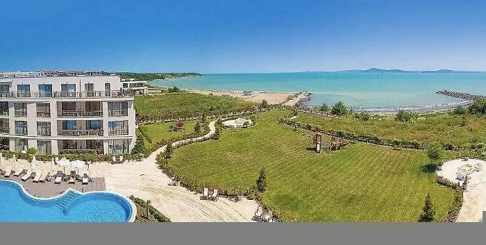 In Diamond Apartment Burgas City