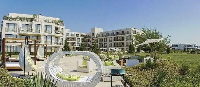 In Diamond Apartment Burgas City